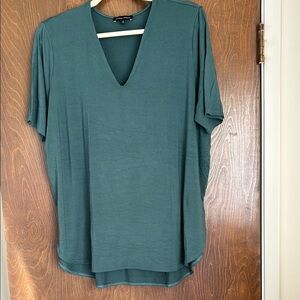 Universal Standard V Neck Short Sleeve T Shirt